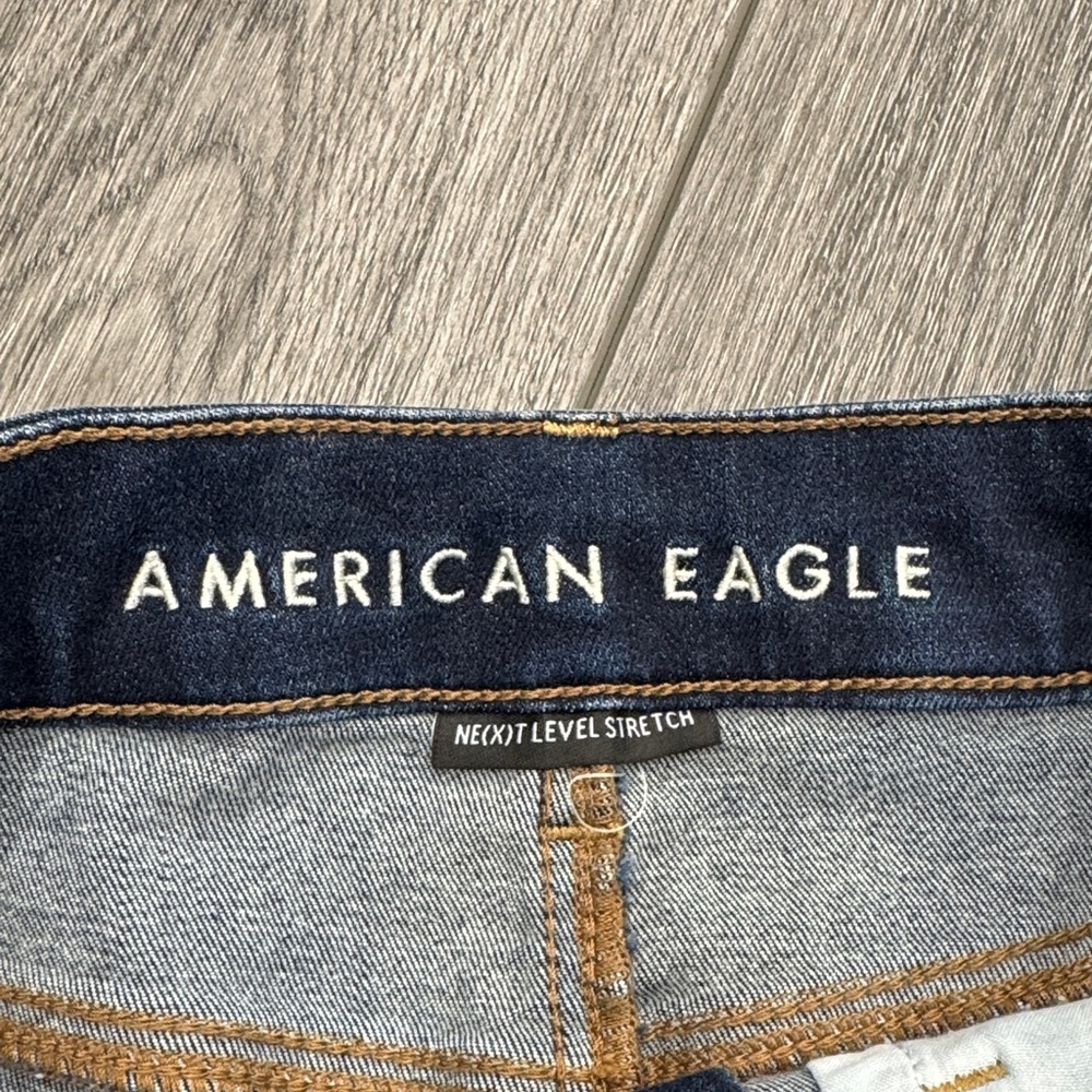 American Eagle Midi Shorts - Picture 2 of 5